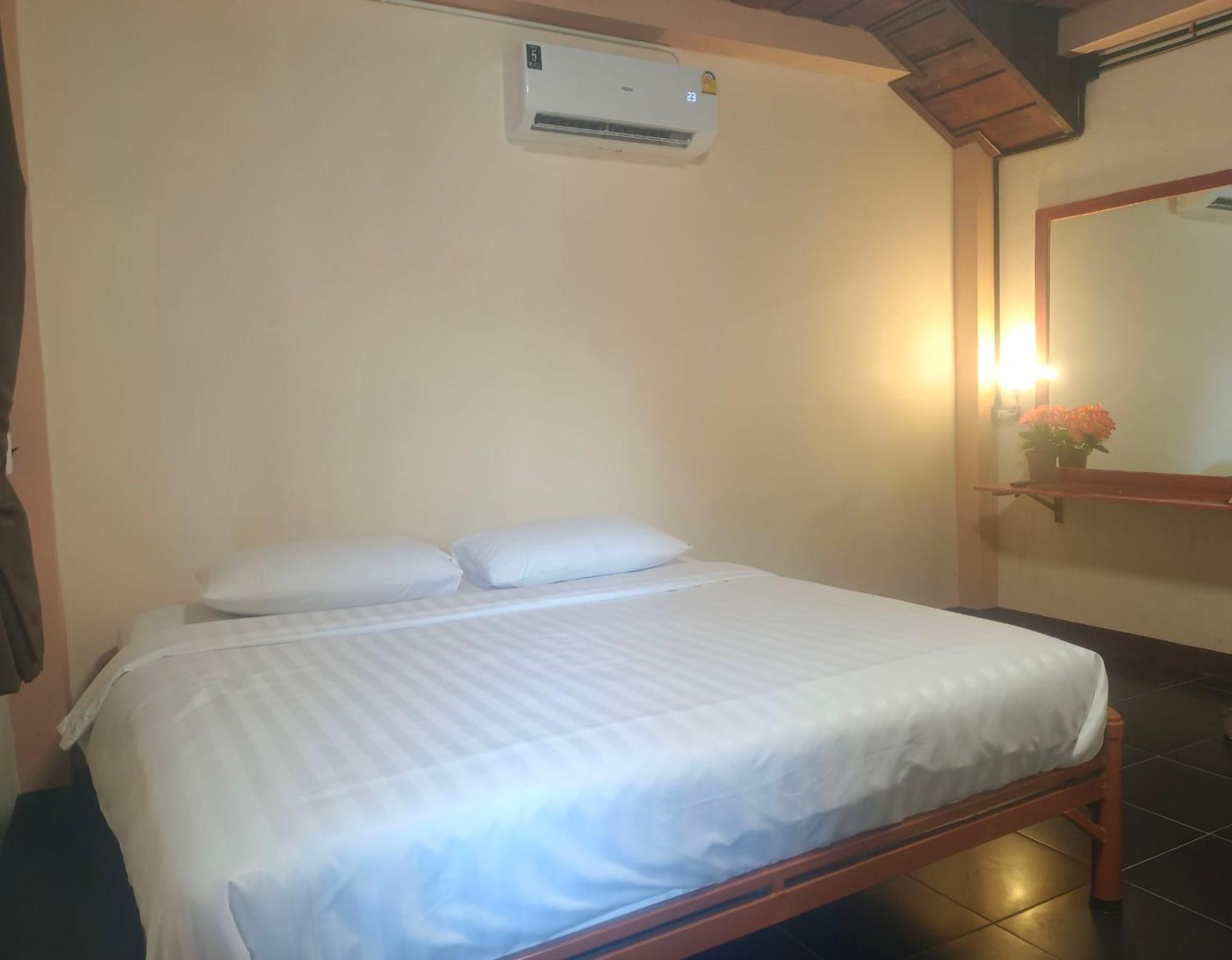 Boat And House Resort Khao Kho Exterior photo