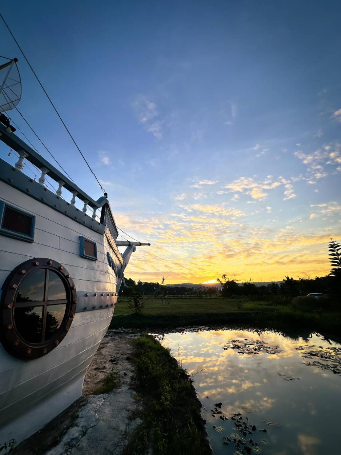 Boat And House Resort Khao Kho Exterior photo